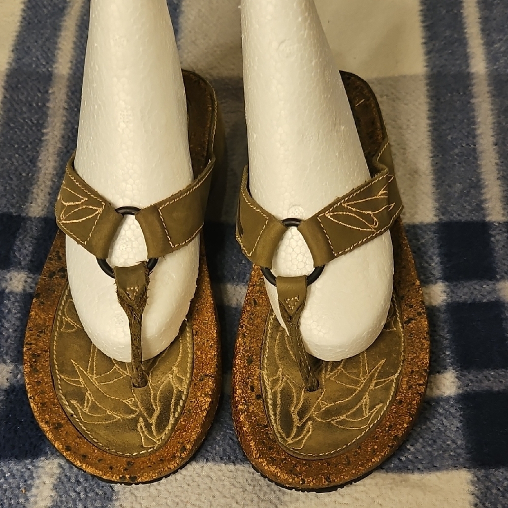 Sage Green Sandals with Sturdy Soles and Artisan Design 059